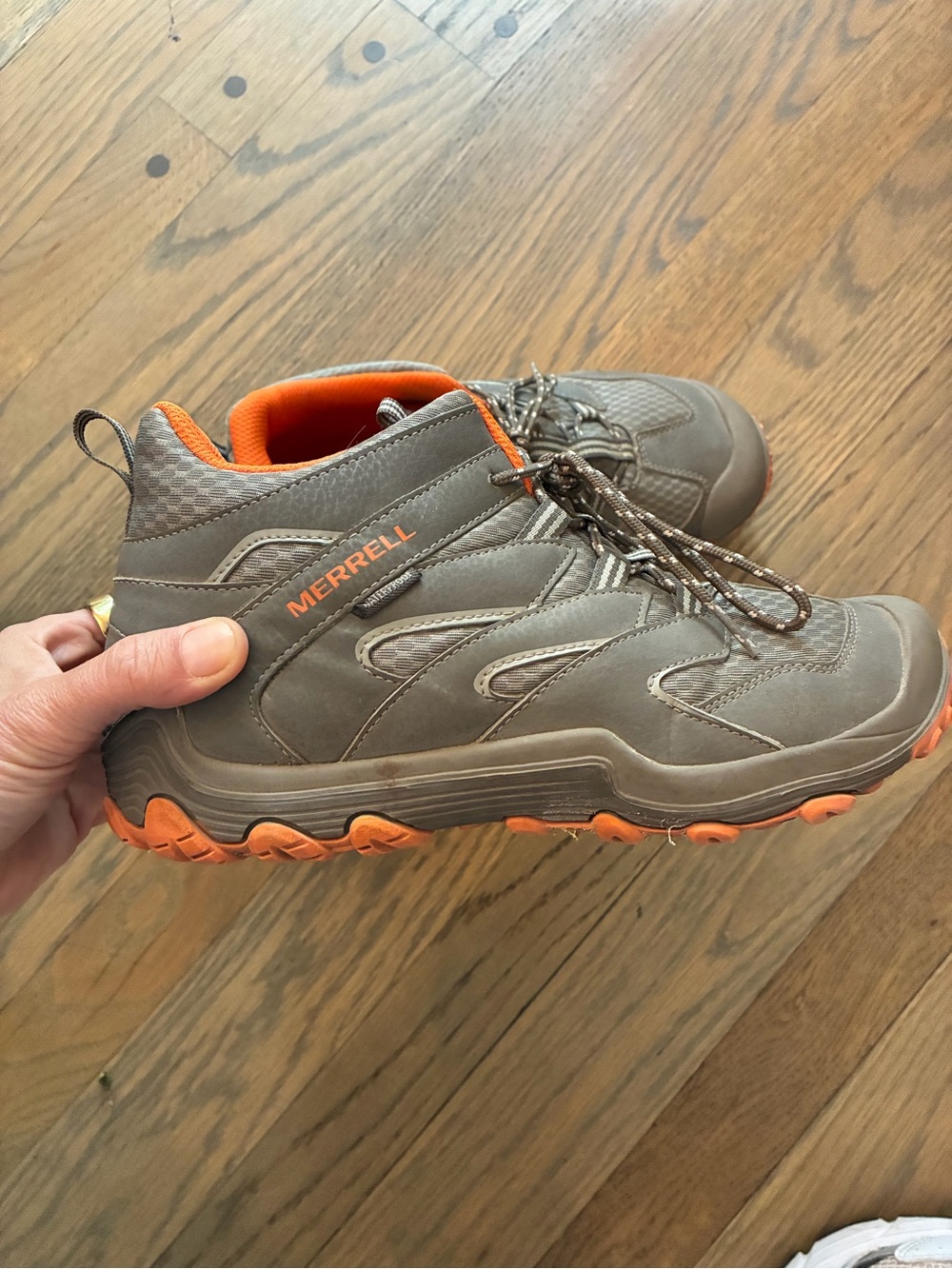 Boy size 6 waterproof Merrill Hiking Shoe